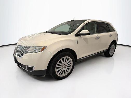 Champagne 2012 Lincoln MKX Base