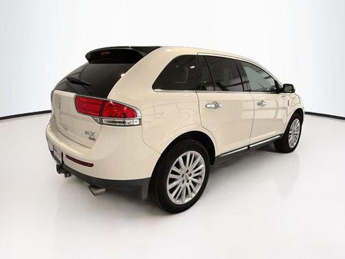 Champagne 2012 Lincoln MKX Base