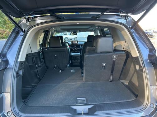 2025 Honda Pilot Touring 8-Passenger