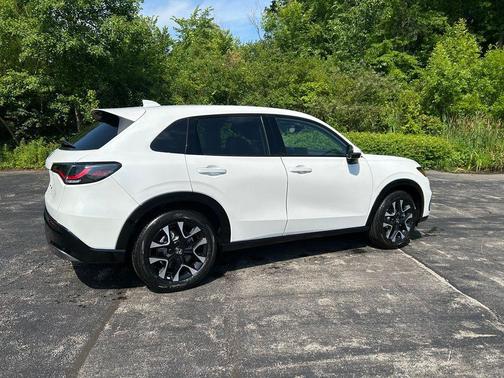 Platinum 2027 Honda HR-V EX-L