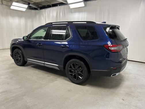 2025 Honda Pilot Touring 8-Passenger