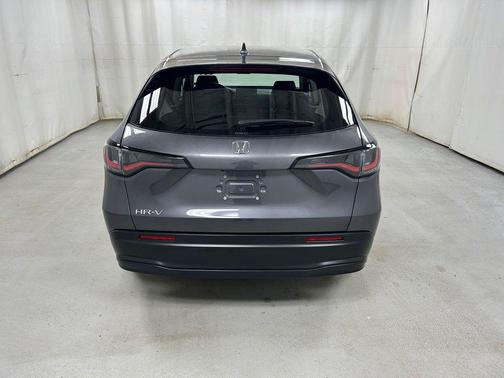 Modern Steel Metallic 2025 Honda HR-V LX