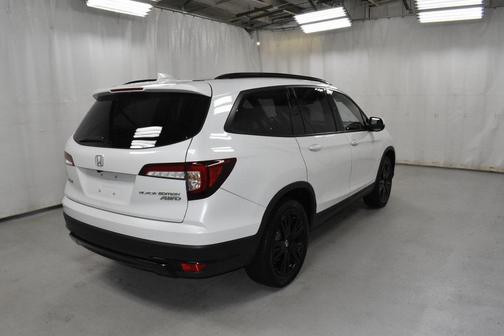 2022 Honda Pilot AWD Black Edition