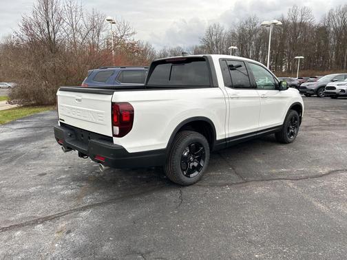 Platinum 2026 Honda Ridgeline Black