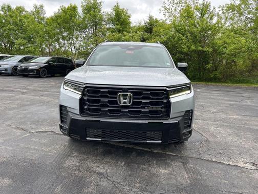 Solar Silver Metallic 2026 Honda Pilot Black Edition