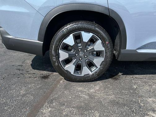 Gray Pearl 2026 Honda Pilot Touring 8-Passenger