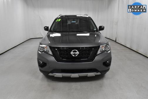 2019 Nissan Pathfinder SV