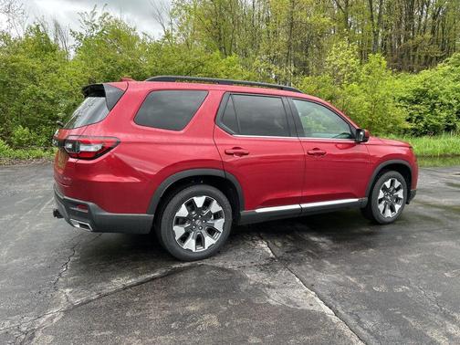 Radiant Red Metallic II 2026 Honda Pilot Elite