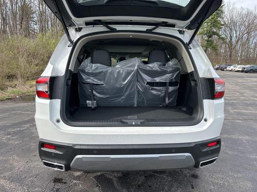 Platinum 2026 Honda Pilot Touring 8-Passenger