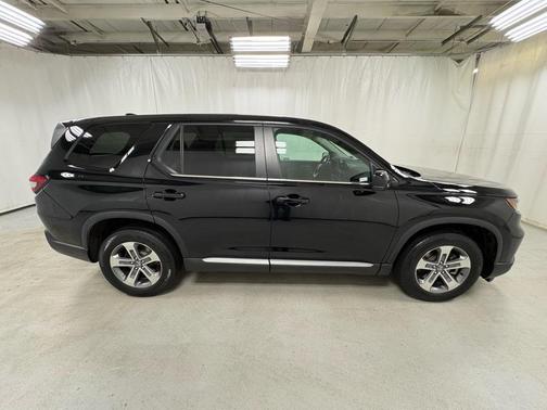 2023 Honda Pilot AWD EX-L 7 Passenger
