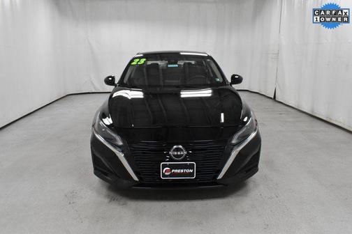 Super Black 2023 Nissan Altima 2.5 SV
