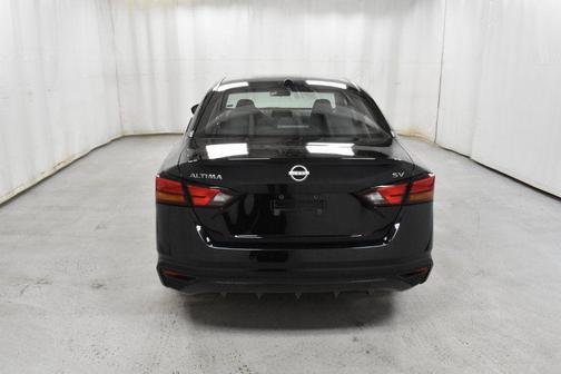 Super Black 2023 Nissan Altima 2.5 SV