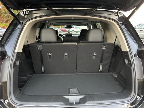 2025 Honda Pilot Touring 8-Passenger