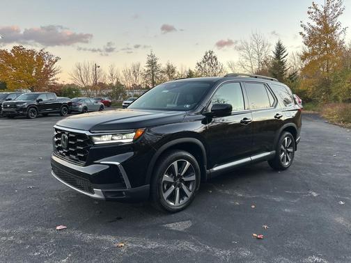 2025 Honda Pilot Touring 8-Passenger