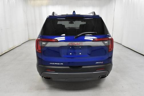 2023 GMC Acadia AWD AT4