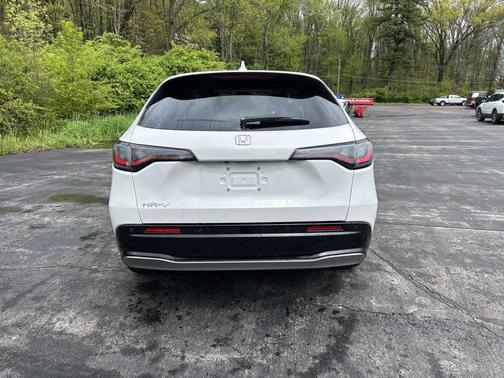 Platinum 2026 Honda HR-V EX-L