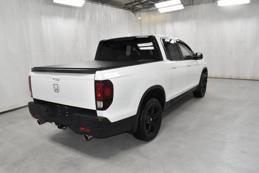 2022 Honda Ridgeline Black