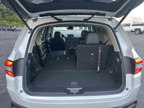 2025 Honda Pilot Touring 8-Passenger