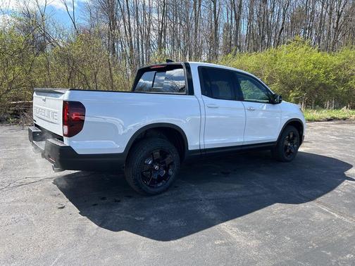 Platinum 2026 Honda Ridgeline Black