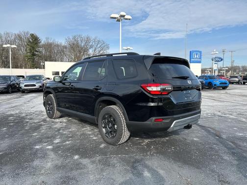 2025 Honda Pilot TrailSport