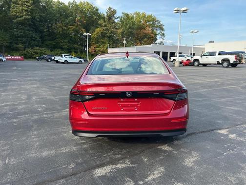 2025 Honda Accord LX 1.5T