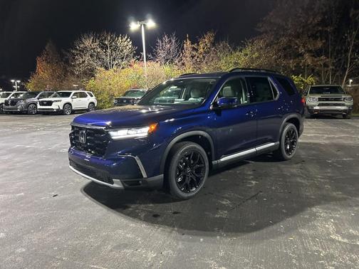 2025 Honda Pilot Touring 8-Passenger