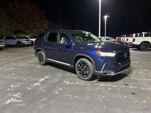 2025 Honda Pilot Touring 8-Passenger