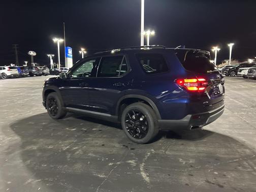 2025 Honda Pilot Touring 8-Passenger