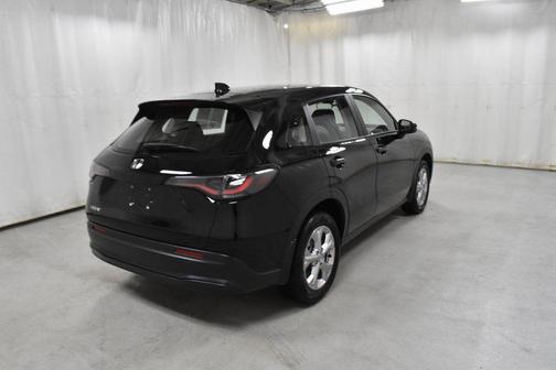 Crystal Black Pearl 2023 Honda HR-V LX
