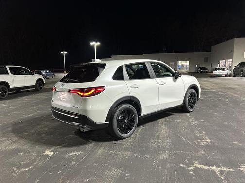 2026 Honda HR-V AWD Sport