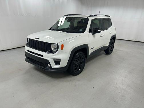 Alpine White Clearcoat 2023 Jeep Renegade Altitude