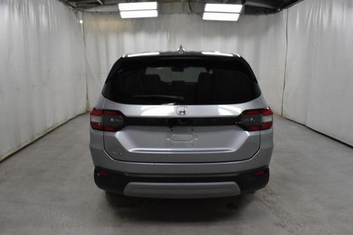 2023 Honda Pilot AWD EX-L 8 Passenger