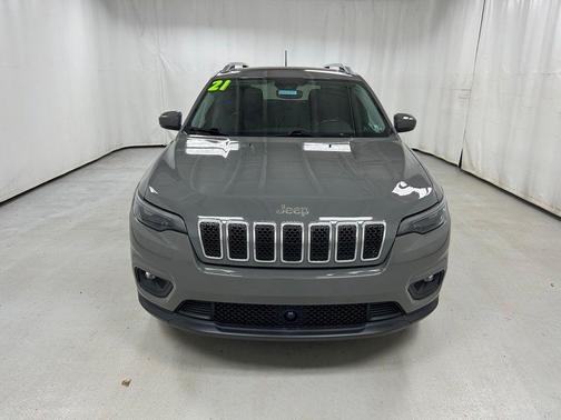 Sting-Gray Clearcoat 2021 Jeep Cherokee Latitude Lux