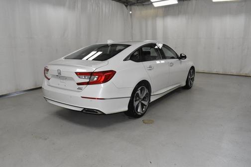 2019 Honda Accord Touring 2.0T