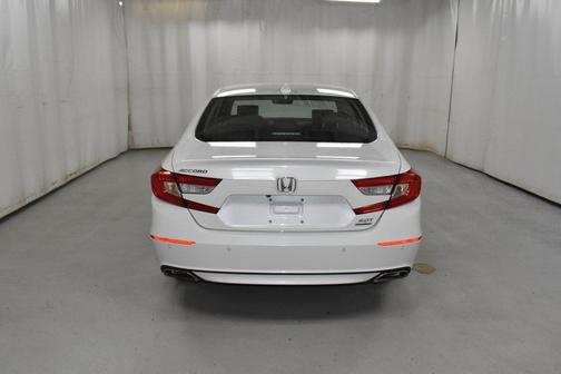 2019 Honda Accord Touring 2.0T