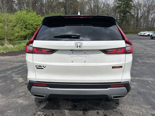 Platinum White Pearl 2026 Honda CR-V Hybrid TrailSport AWD