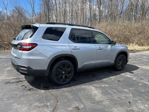 Solar Silver Metallic 2026 Honda Pilot Black Edition