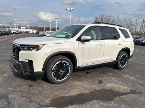 Platinum 2026 Honda Pilot Touring 8-Passenger