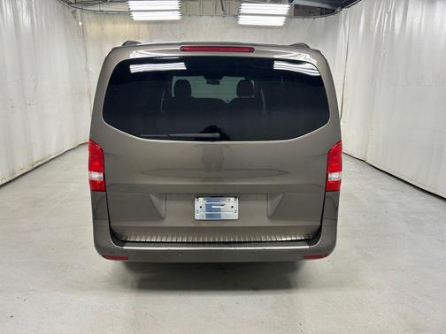 2016 Mercedes-Benz Metris Base