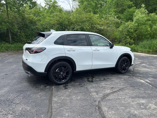 Platinum 2026 Honda HR-V AWD Sport