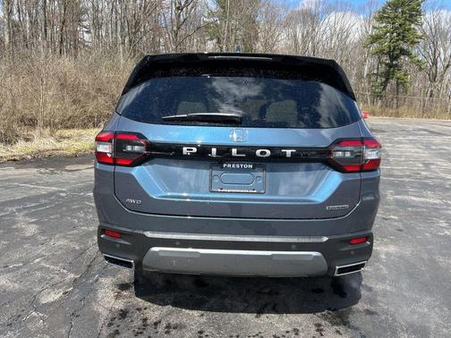 Blue Pearl 2026 Honda Pilot Touring 8-Passenger