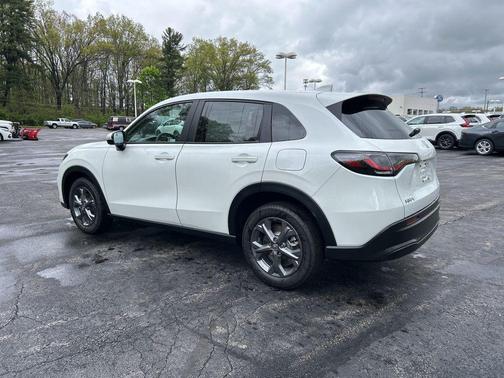Platinum 2026 Honda HR-V LX