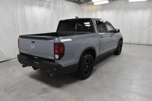 2023 Honda Ridgeline Black