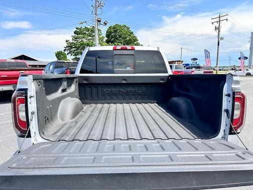 Quicksilver Metallic 2018 GMC Sierra 1500 Denali