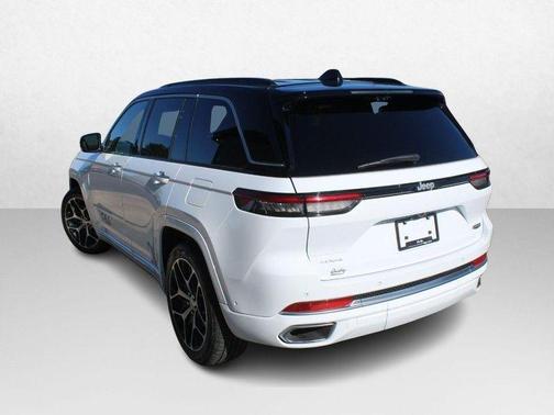 2024 Jeep Grand Cherokee Summit