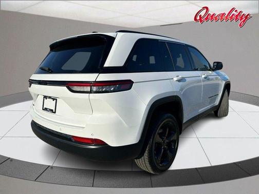2023 Jeep Grand Cherokee Altitude