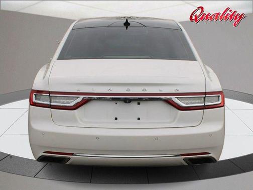 2018 Lincoln Continental Select