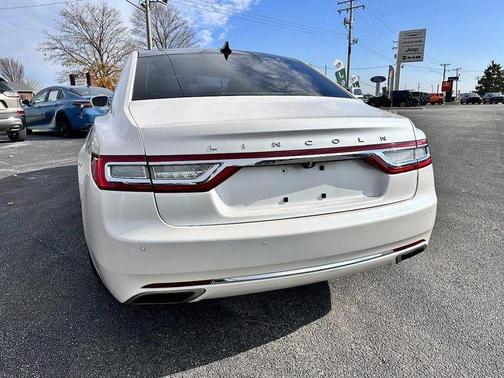 2018 Lincoln Continental Select