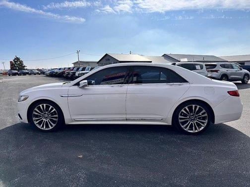 2018 Lincoln Continental Select