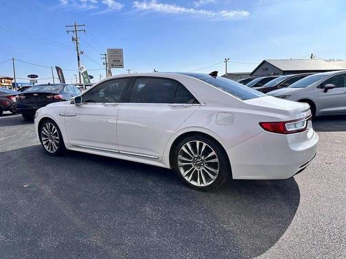2018 Lincoln Continental Select